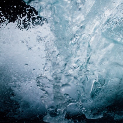 Should you wash your face with hot or cold water?